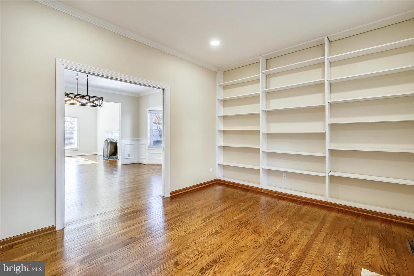 4489 SALEM LN NW, WASHINGTON, District Of Columbia 20007, 4 Bedrooms Bedrooms, ,4 BathroomsBathrooms,Residential,For sale,4489 SALEM LN NW,DCDC2200008 MLS # DCDC2200008