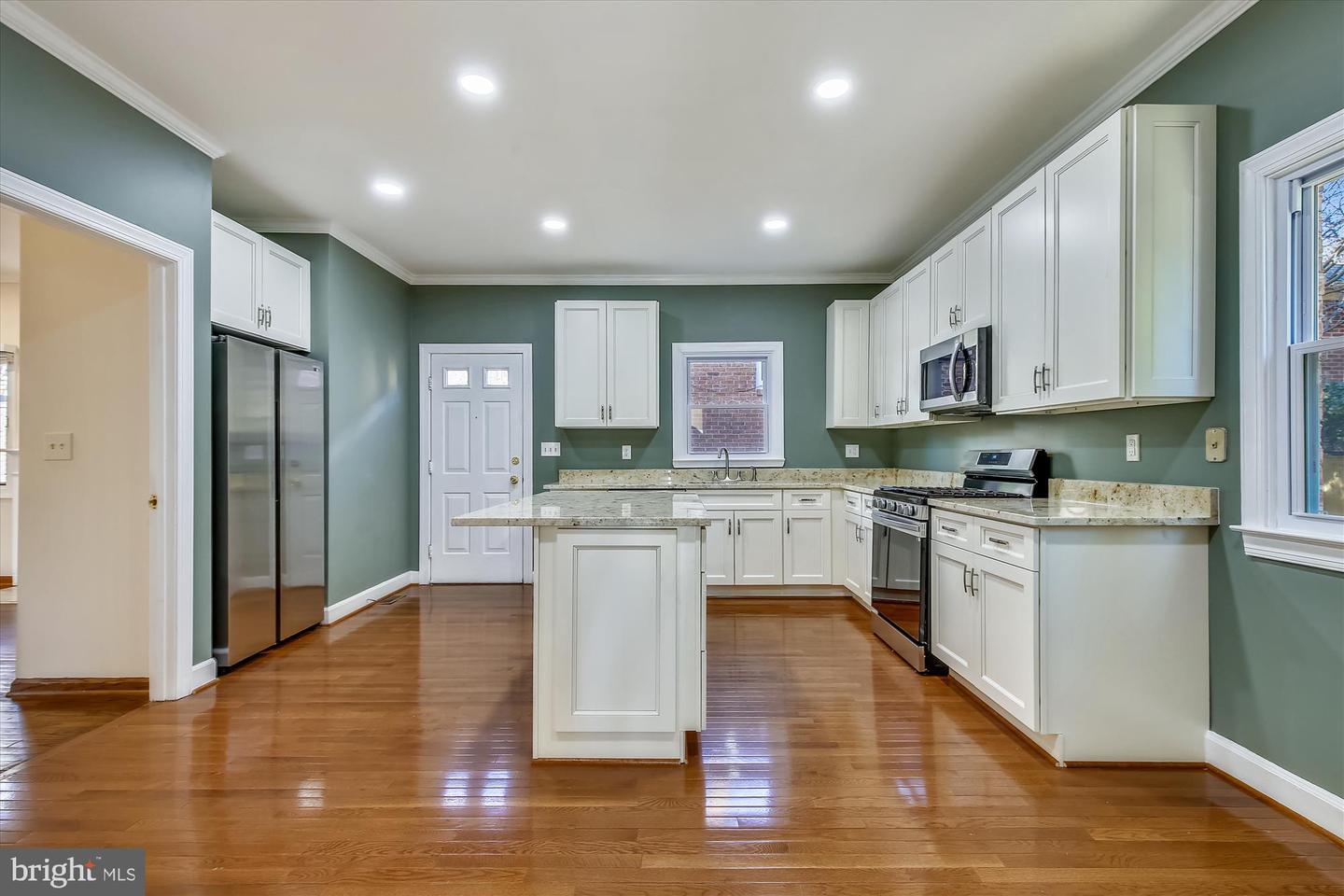 4489 SALEM LN NW, WASHINGTON, District Of Columbia 20007, 4 Bedrooms Bedrooms, ,4 BathroomsBathrooms,Residential,For sale,4489 SALEM LN NW,DCDC2200008 MLS # DCDC2200008