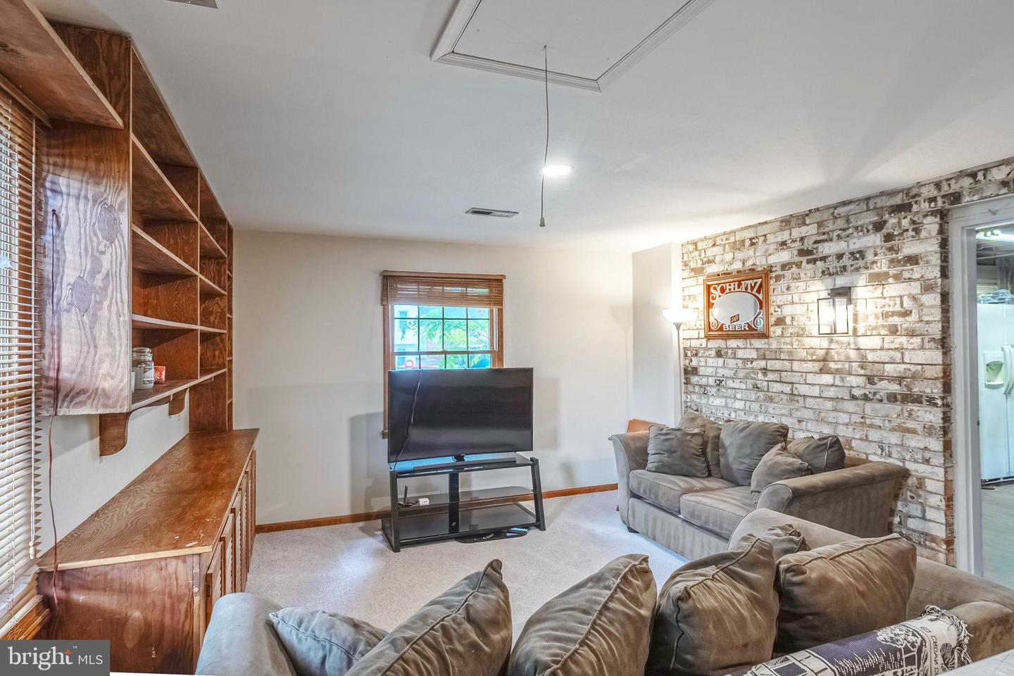 9722 COPELAND DR, MANASSAS, Virginia 20109, 5 Bedrooms Bedrooms, ,2 BathroomsBathrooms,Residential,For sale,9722 COPELAND DR,VAPW2094378 MLS # VAPW2094378