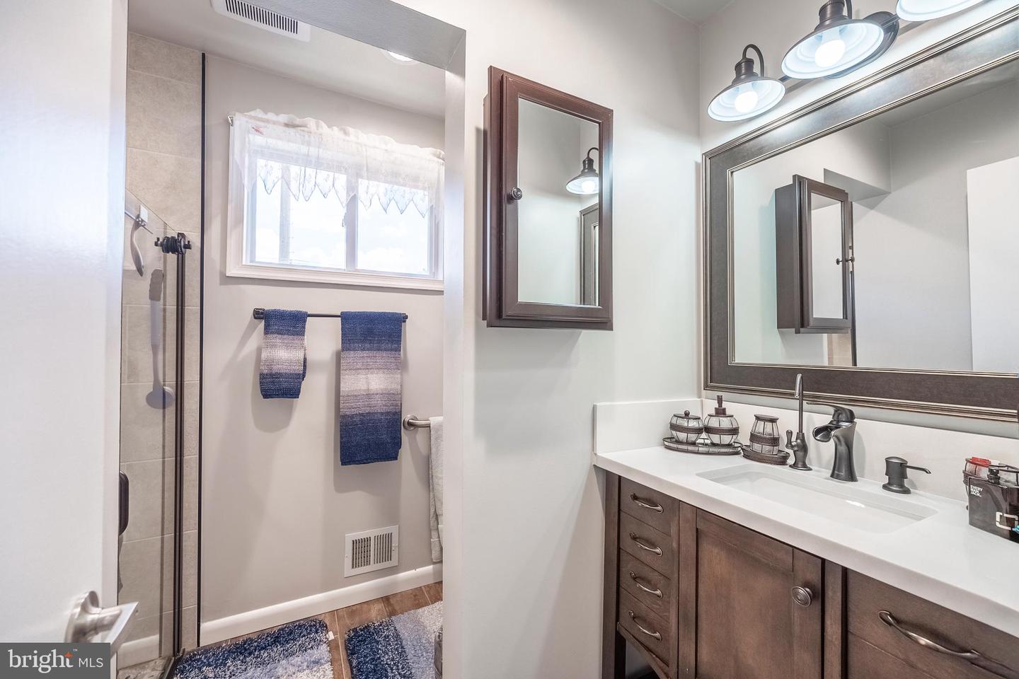 9722 COPELAND DR, MANASSAS, Virginia 20109, 5 Bedrooms Bedrooms, ,2 BathroomsBathrooms,Residential,For sale,9722 COPELAND DR,VAPW2094378 MLS # VAPW2094378