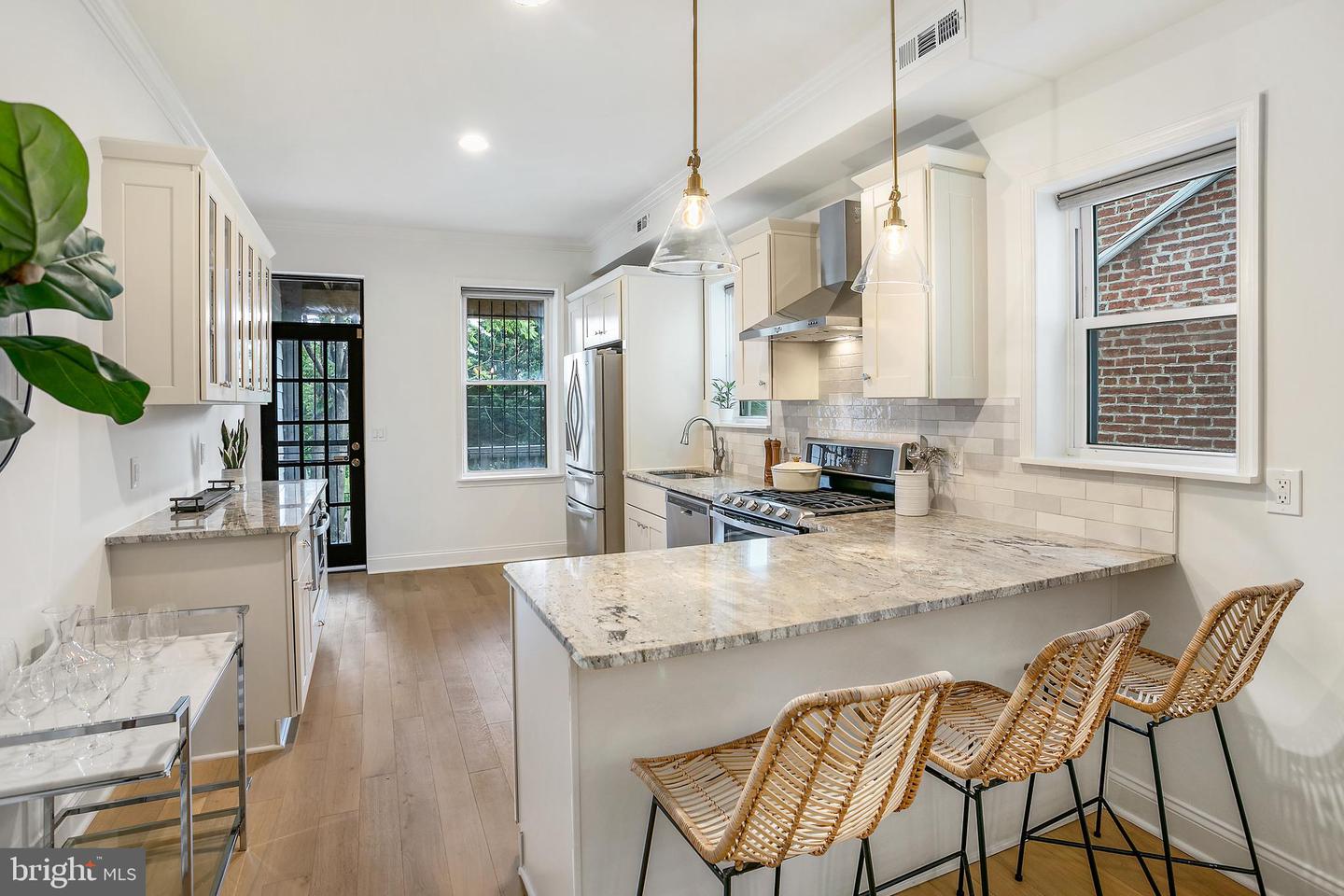 64 V ST NW, WASHINGTON, District Of Columbia 20001, 6 Bedrooms Bedrooms, ,3 BathroomsBathrooms,Residential,For sale,64 V ST NW,DCDC2199980 MLS # DCDC2199980
