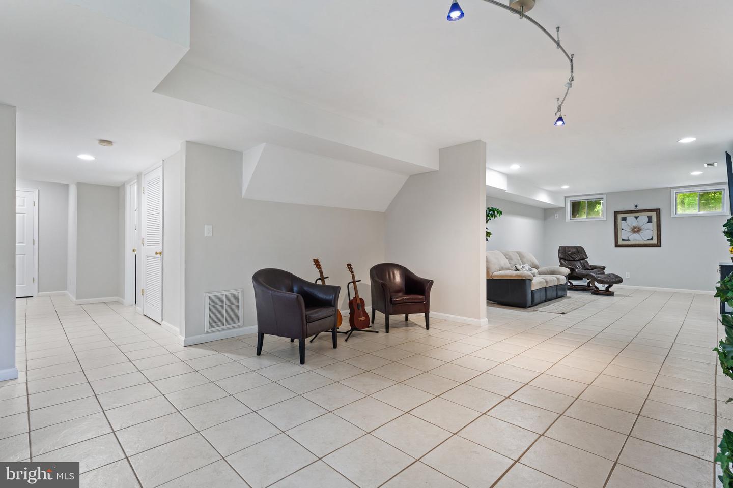 93 INDIAN VIEW CT, STAFFORD, Virginia 22554, 4 Bedrooms Bedrooms, ,3 BathroomsBathrooms,Residential,For sale,93 INDIAN VIEW CT,VAST2038680 MLS # VAST2038680