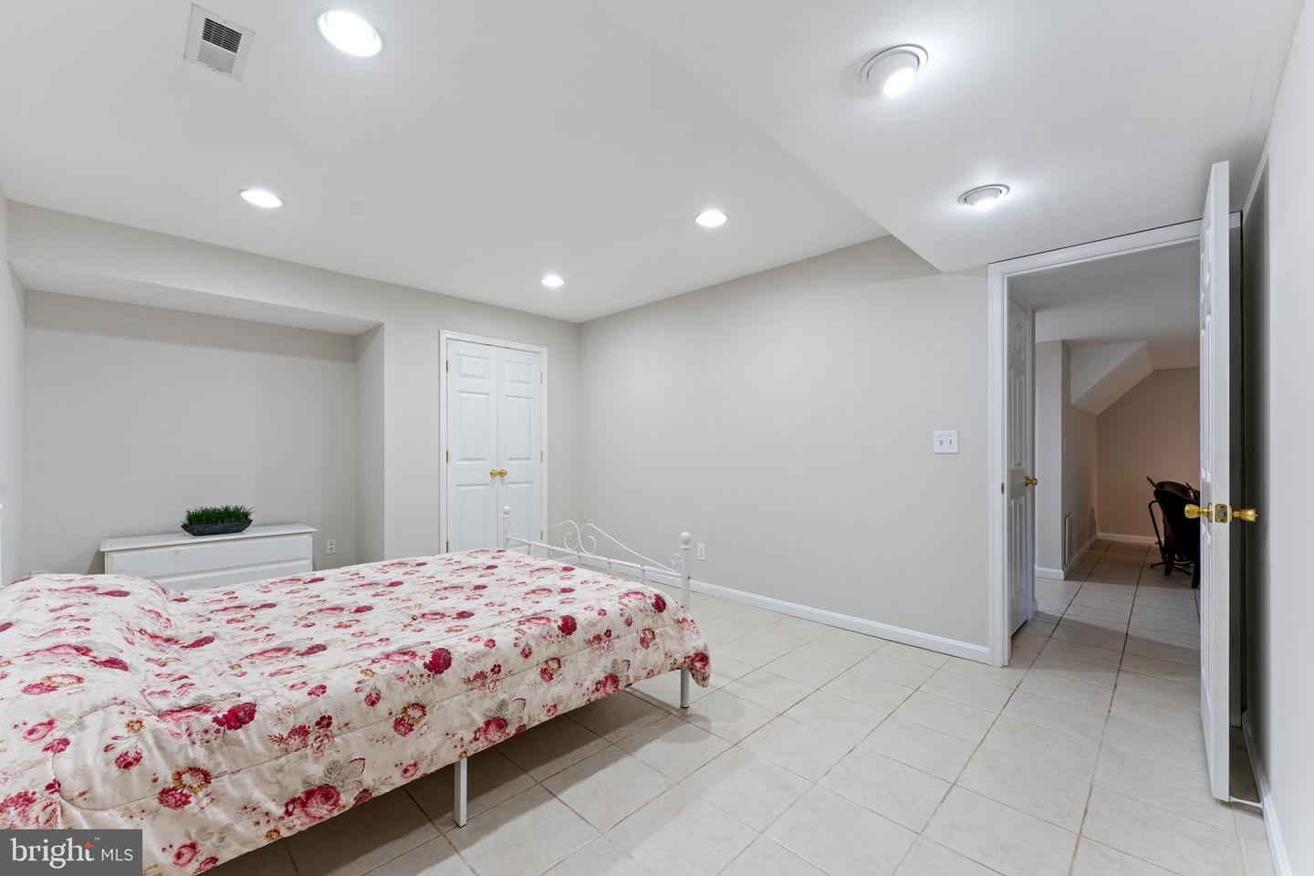 93 INDIAN VIEW CT, STAFFORD, Virginia 22554, 4 Bedrooms Bedrooms, ,3 BathroomsBathrooms,Residential,For sale,93 INDIAN VIEW CT,VAST2038680 MLS # VAST2038680