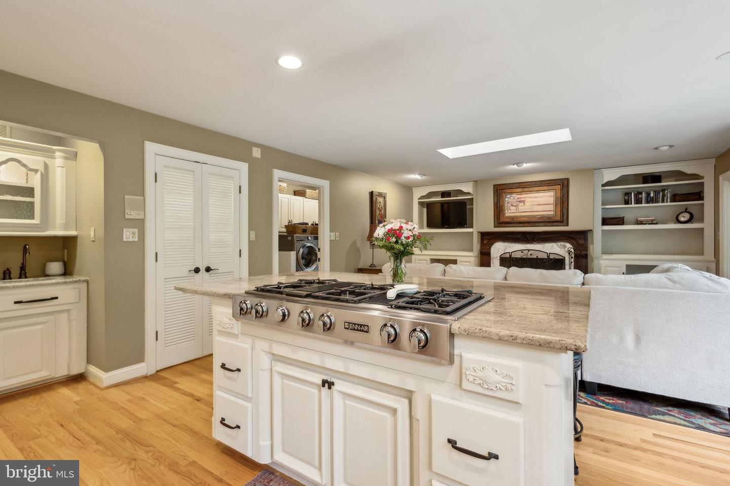 9409 WINDY HILL DR, NOKESVILLE, Virginia 20181, 4 Bedrooms Bedrooms, ,3 BathroomsBathrooms,Residential,For sale,9409 WINDY HILL DR,VAPW2094392 MLS # VAPW2094392