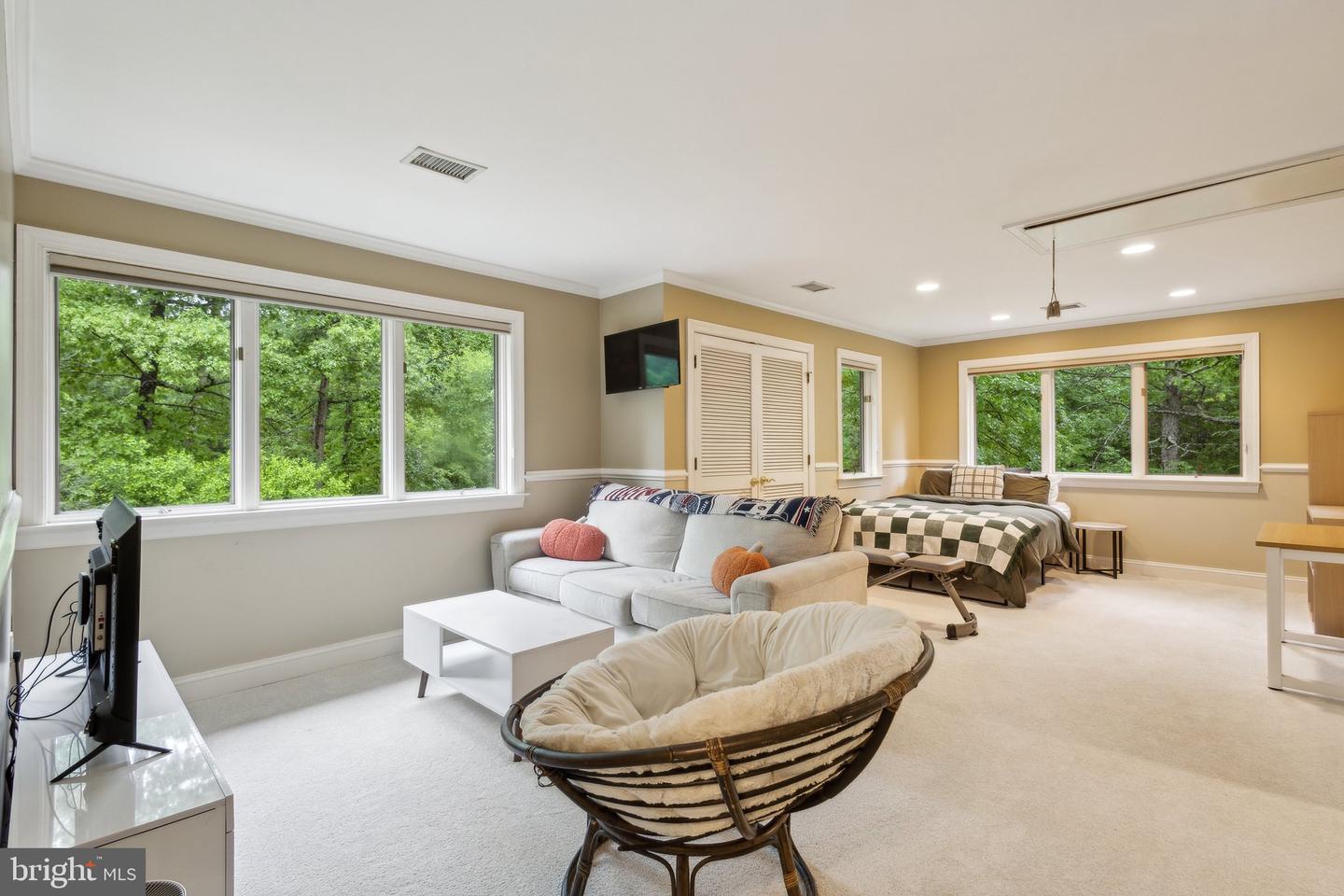 9409 WINDY HILL DR, NOKESVILLE, Virginia 20181, 4 Bedrooms Bedrooms, ,3 BathroomsBathrooms,Residential,For sale,9409 WINDY HILL DR,VAPW2094392 MLS # VAPW2094392