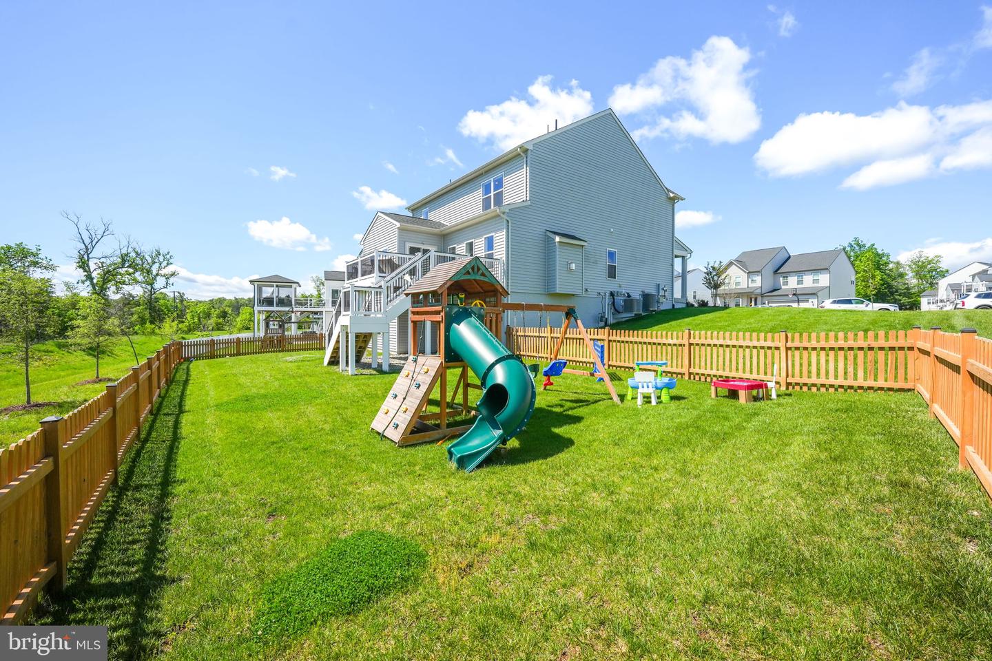 41459 TARRAGON LEAF DR, ALDIE, Virginia 20105, 5 Bedrooms Bedrooms, ,3 BathroomsBathrooms,Residential,For sale,41459 TARRAGON LEAF DR,VALO2096138 MLS # VALO2096138