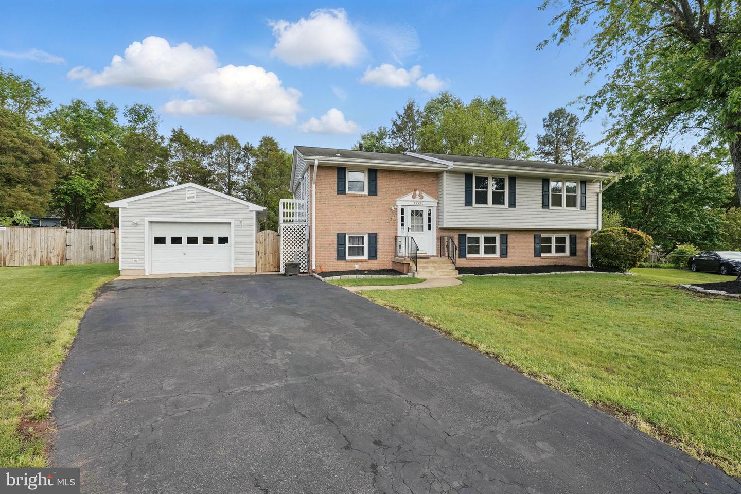 9706 GLEN CT, MANASSAS, Virginia 20110, 5 Bedrooms Bedrooms, ,3 BathroomsBathrooms,Residential,For sale,9706 GLEN CT,VAPW2094440 MLS # VAPW2094440