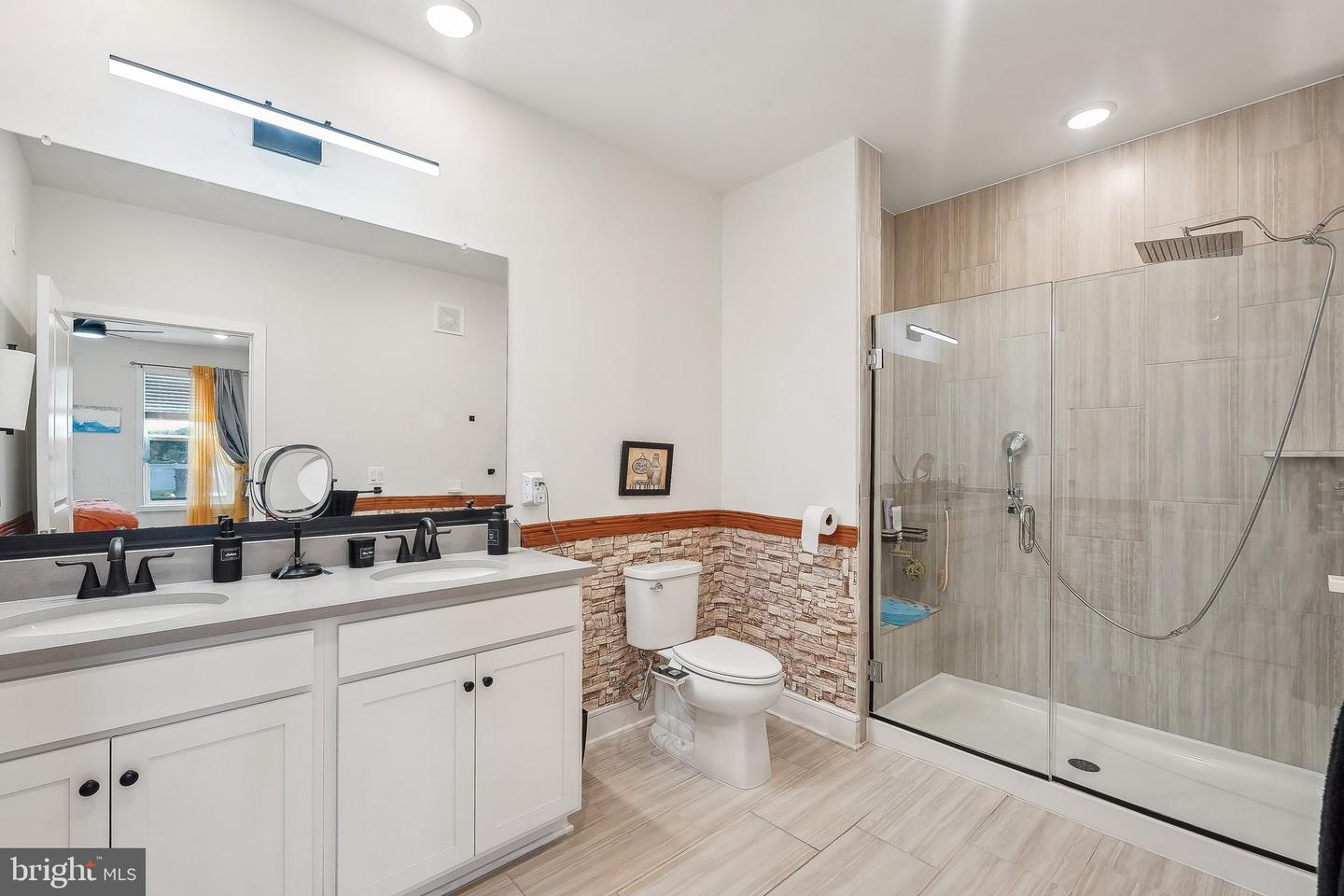 42874 FIREFLY SONATA TER #107, ASHBURN, Virginia 20148, 2 Bedrooms Bedrooms, ,2 BathroomsBathrooms,Residential,For sale,42874 FIREFLY SONATA TER #107,VALO2096144 MLS # VALO2096144