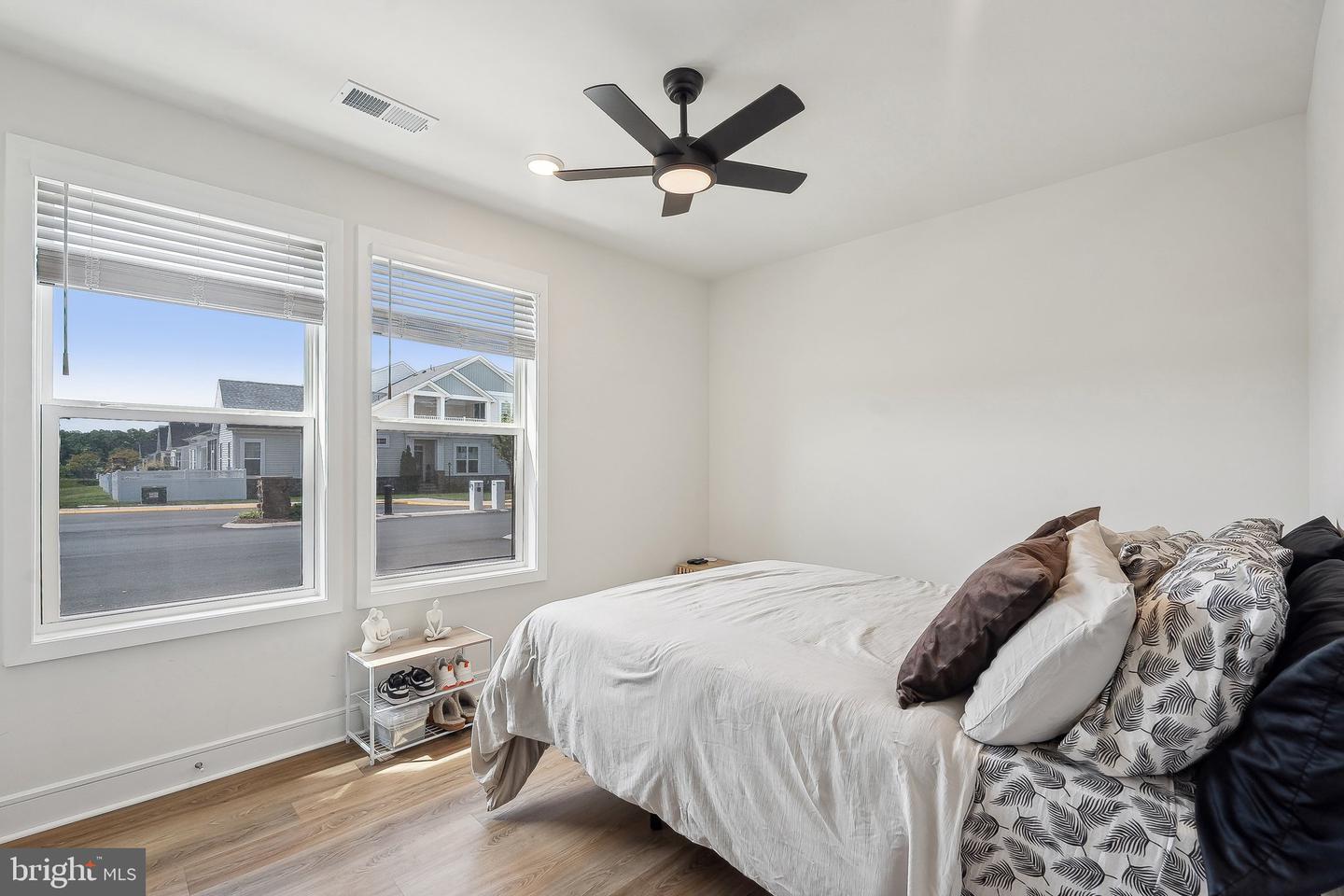 42874 FIREFLY SONATA TER #107, ASHBURN, Virginia 20148, 2 Bedrooms Bedrooms, ,2 BathroomsBathrooms,Residential,For sale,42874 FIREFLY SONATA TER #107,VALO2096144 MLS # VALO2096144