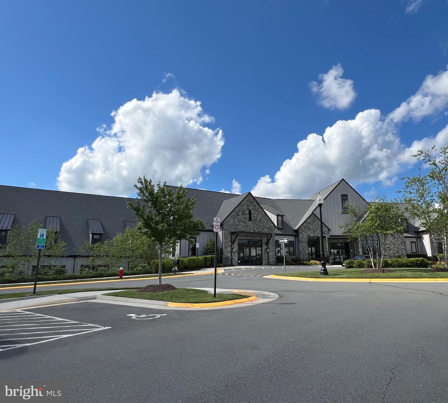 42874 FIREFLY SONATA TER #107, ASHBURN, Virginia 20148, 2 Bedrooms Bedrooms, ,2 BathroomsBathrooms,Residential,For sale,42874 FIREFLY SONATA TER #107,VALO2096144 MLS # VALO2096144