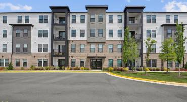 42874 FIREFLY SONATA TER #107, ASHBURN, Virginia 20148, 2 Bedrooms Bedrooms, ,2 BathroomsBathrooms,Residential,For sale,42874 FIREFLY SONATA TER #107,VALO2096144 MLS # VALO2096144