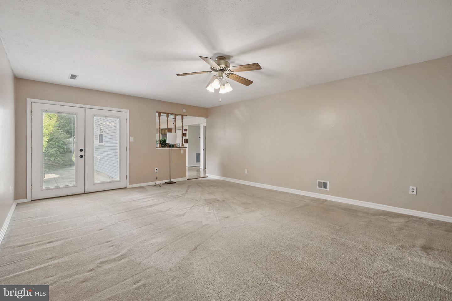 8929 SWEETBRIAR ST, MANASSAS, Virginia 20110, 4 Bedrooms Bedrooms, ,2 BathroomsBathrooms,Residential,For sale,8929 SWEETBRIAR ST,VAMN2008302 MLS # VAMN2008302