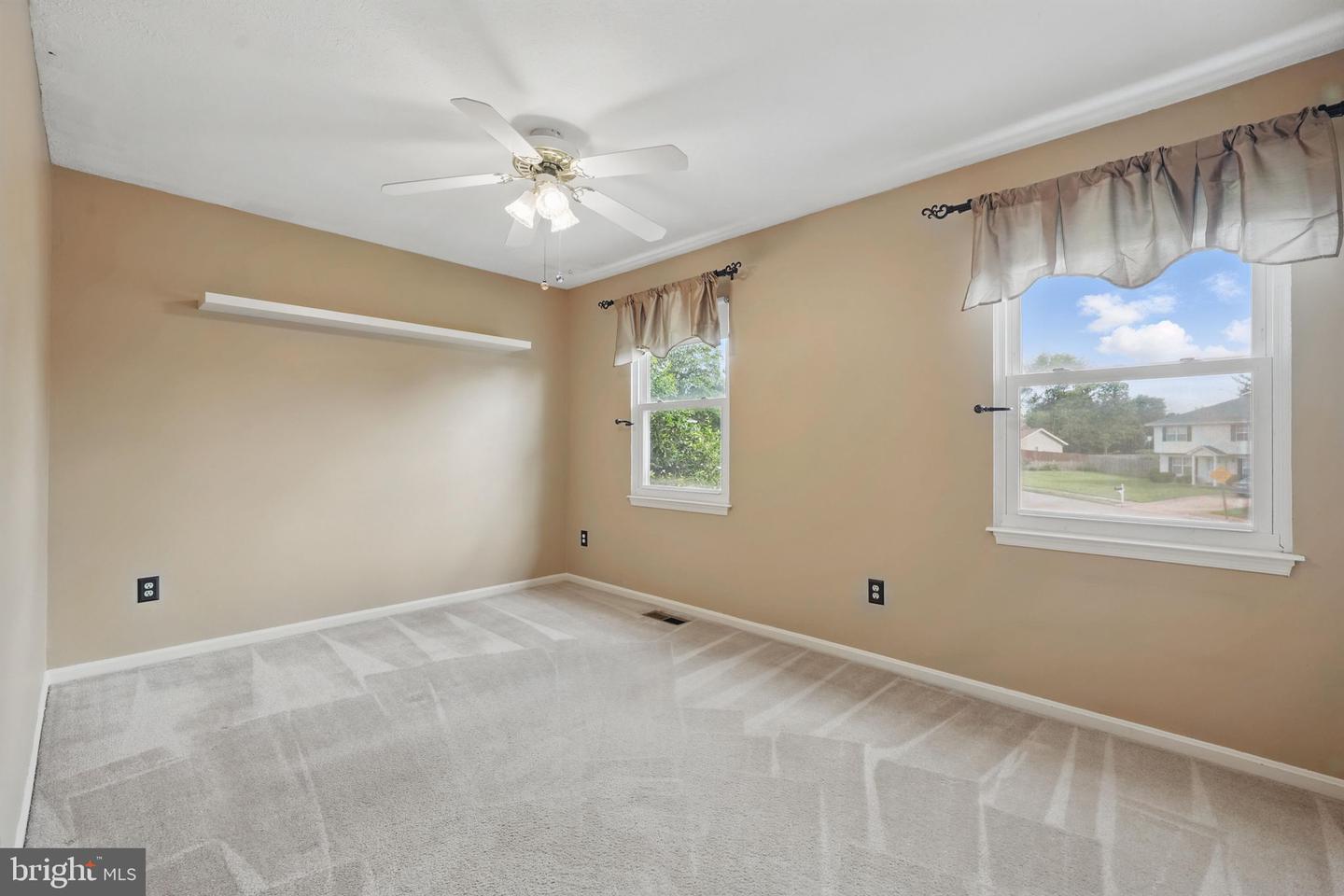 8929 SWEETBRIAR ST, MANASSAS, Virginia 20110, 4 Bedrooms Bedrooms, ,2 BathroomsBathrooms,Residential,For sale,8929 SWEETBRIAR ST,VAMN2008302 MLS # VAMN2008302
