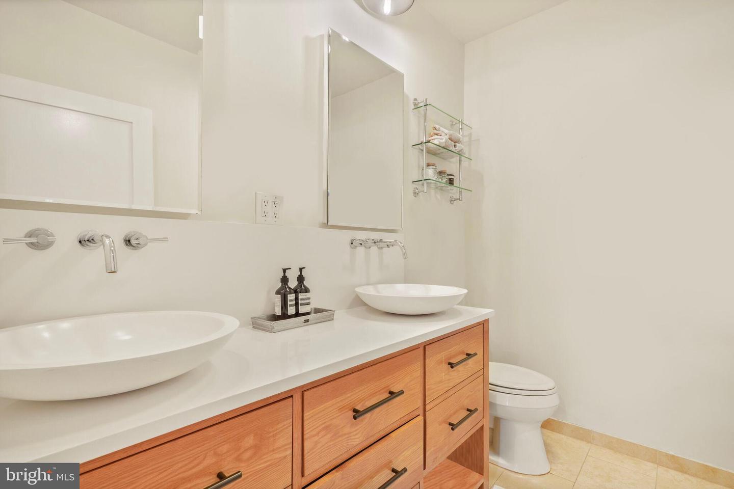 2100 11TH ST NW #306, WASHINGTON, District Of Columbia 20001, 2 Bedrooms Bedrooms, ,2 BathroomsBathrooms,Residential,For sale,2100 11TH ST NW #306,DCDC2200150 MLS # DCDC2200150
