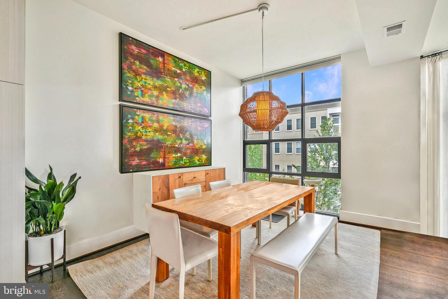 2100 11TH ST NW #306, WASHINGTON, District Of Columbia 20001, 2 Bedrooms Bedrooms, ,2 BathroomsBathrooms,Residential,For sale,2100 11TH ST NW #306,DCDC2200150 MLS # DCDC2200150