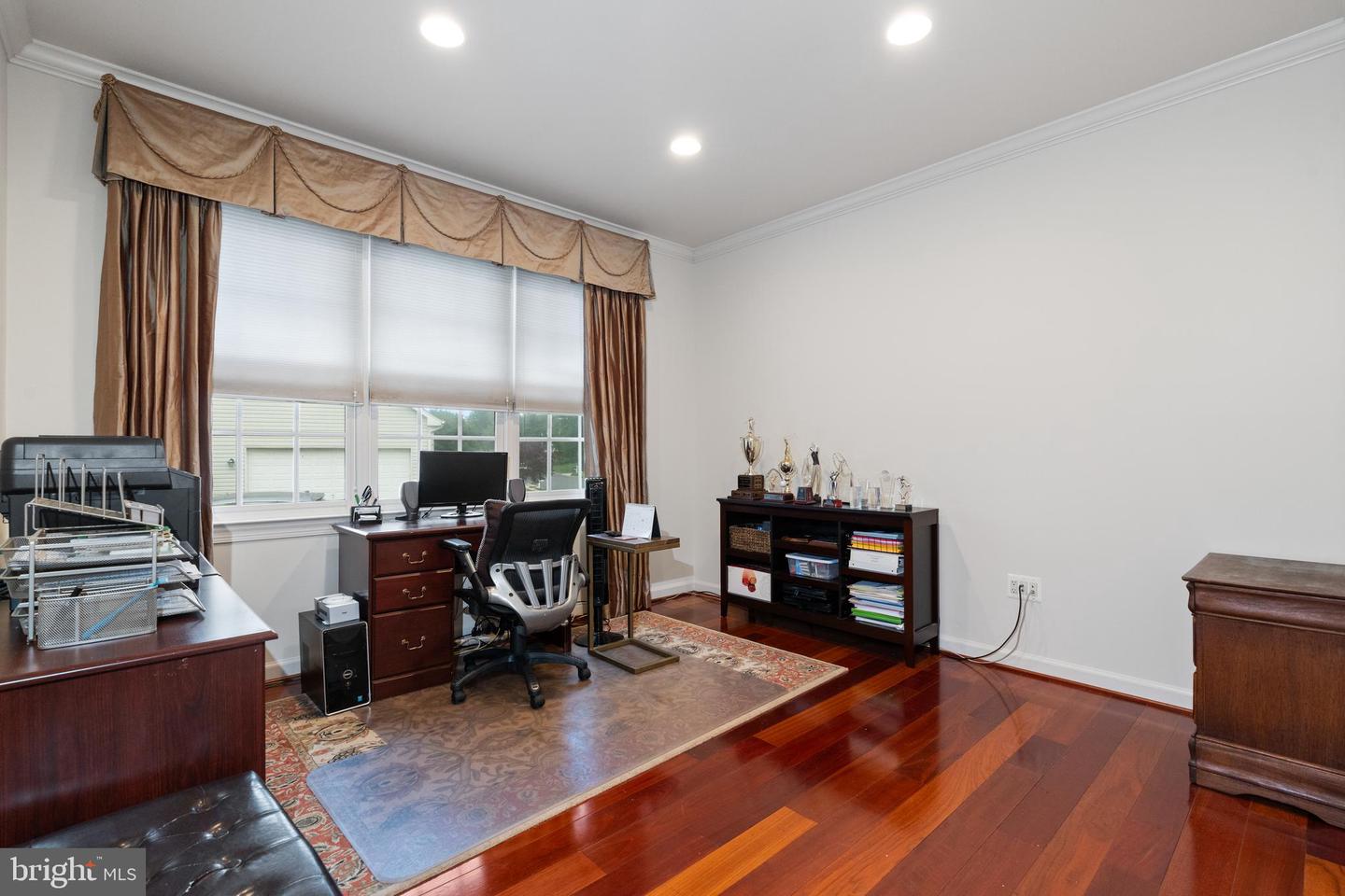4831 CROSS MEADOW PL, CHANTILLY, Virginia 20151, 5 Bedrooms Bedrooms, ,4 BathroomsBathrooms,Residential,For sale,4831 CROSS MEADOW PL,VAFX2240198 MLS # VAFX2240198