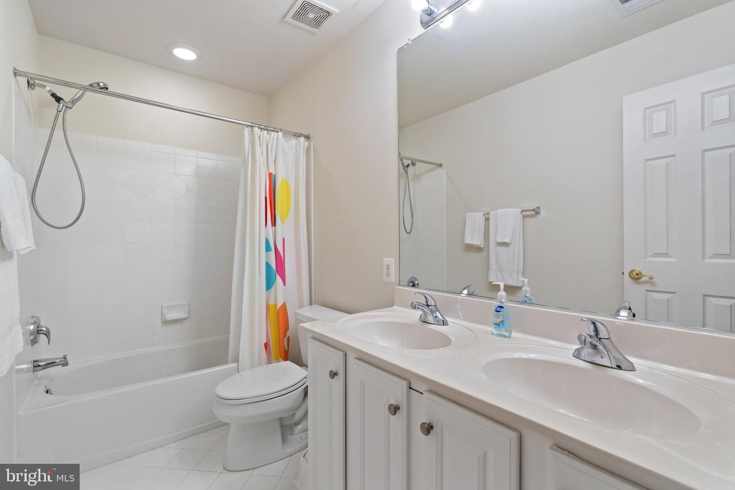4831 CROSS MEADOW PL, CHANTILLY, Virginia 20151, 5 Bedrooms Bedrooms, ,4 BathroomsBathrooms,Residential,For sale,4831 CROSS MEADOW PL,VAFX2240198 MLS # VAFX2240198