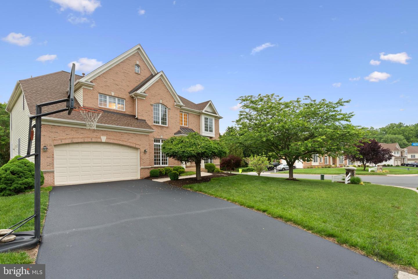 4831 CROSS MEADOW PL, CHANTILLY, Virginia 20151, 5 Bedrooms Bedrooms, ,4 BathroomsBathrooms,Residential,For sale,4831 CROSS MEADOW PL,VAFX2240198 MLS # VAFX2240198