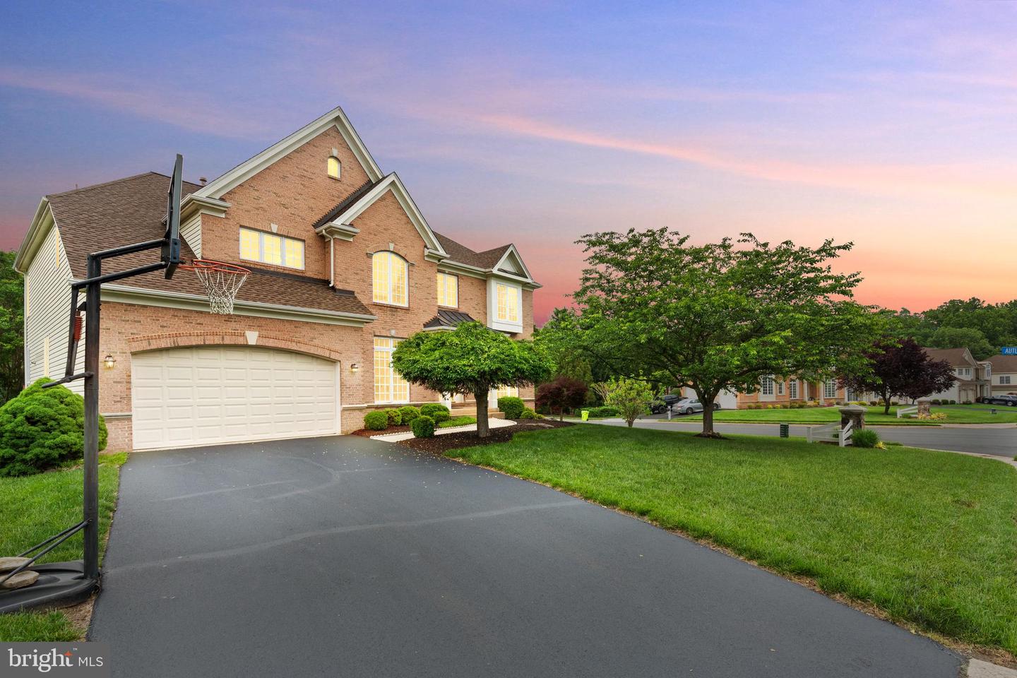 4831 CROSS MEADOW PL, CHANTILLY, Virginia 20151, 5 Bedrooms Bedrooms, ,4 BathroomsBathrooms,Residential,For sale,4831 CROSS MEADOW PL,VAFX2240198 MLS # VAFX2240198