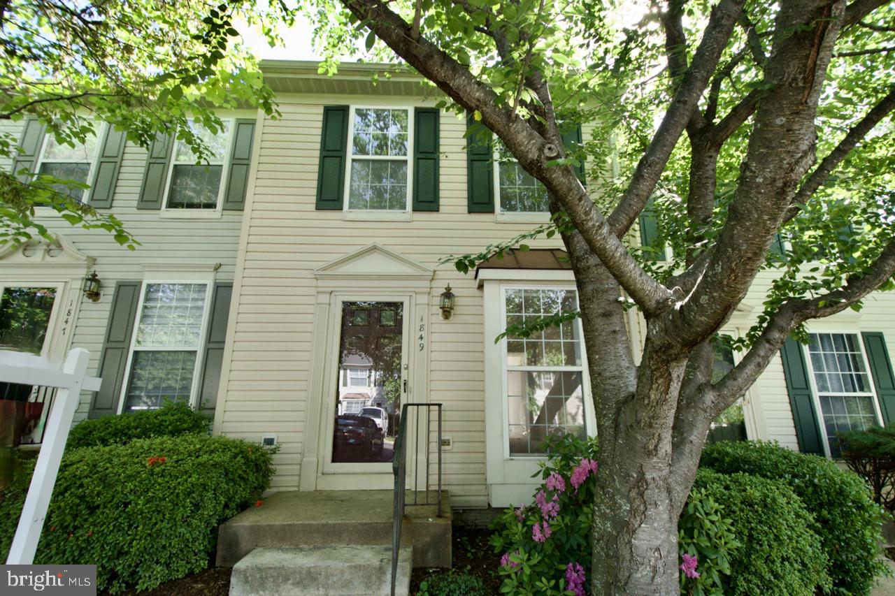 1849 TIGER LILY CIR, WOODBRIDGE, Virginia 22192, 2 Bedrooms Bedrooms, ,3 BathroomsBathrooms,Residential,For sale,1849 TIGER LILY CIR,VAPW2094470 MLS # VAPW2094470