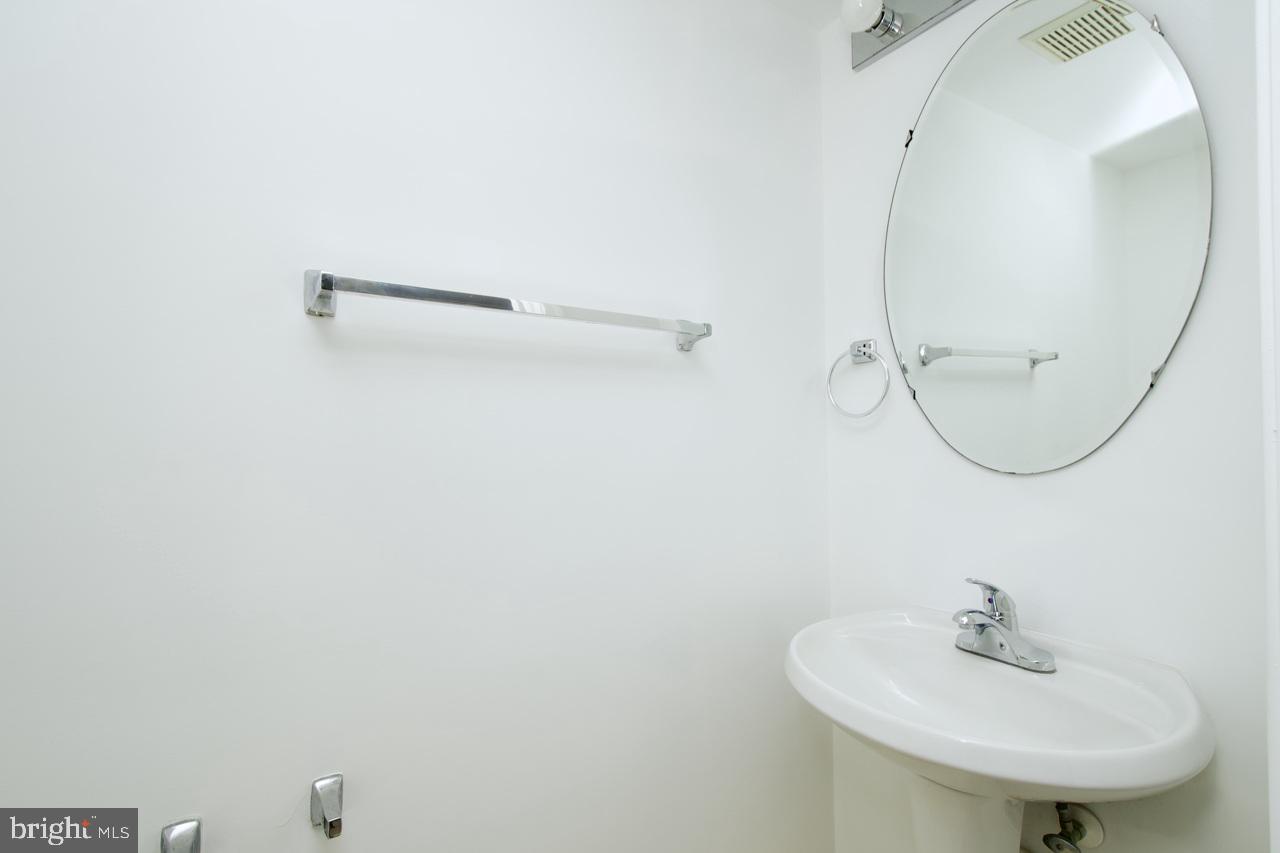 1849 TIGER LILY CIR, WOODBRIDGE, Virginia 22192, 2 Bedrooms Bedrooms, ,3 BathroomsBathrooms,Residential,For sale,1849 TIGER LILY CIR,VAPW2094470 MLS # VAPW2094470
