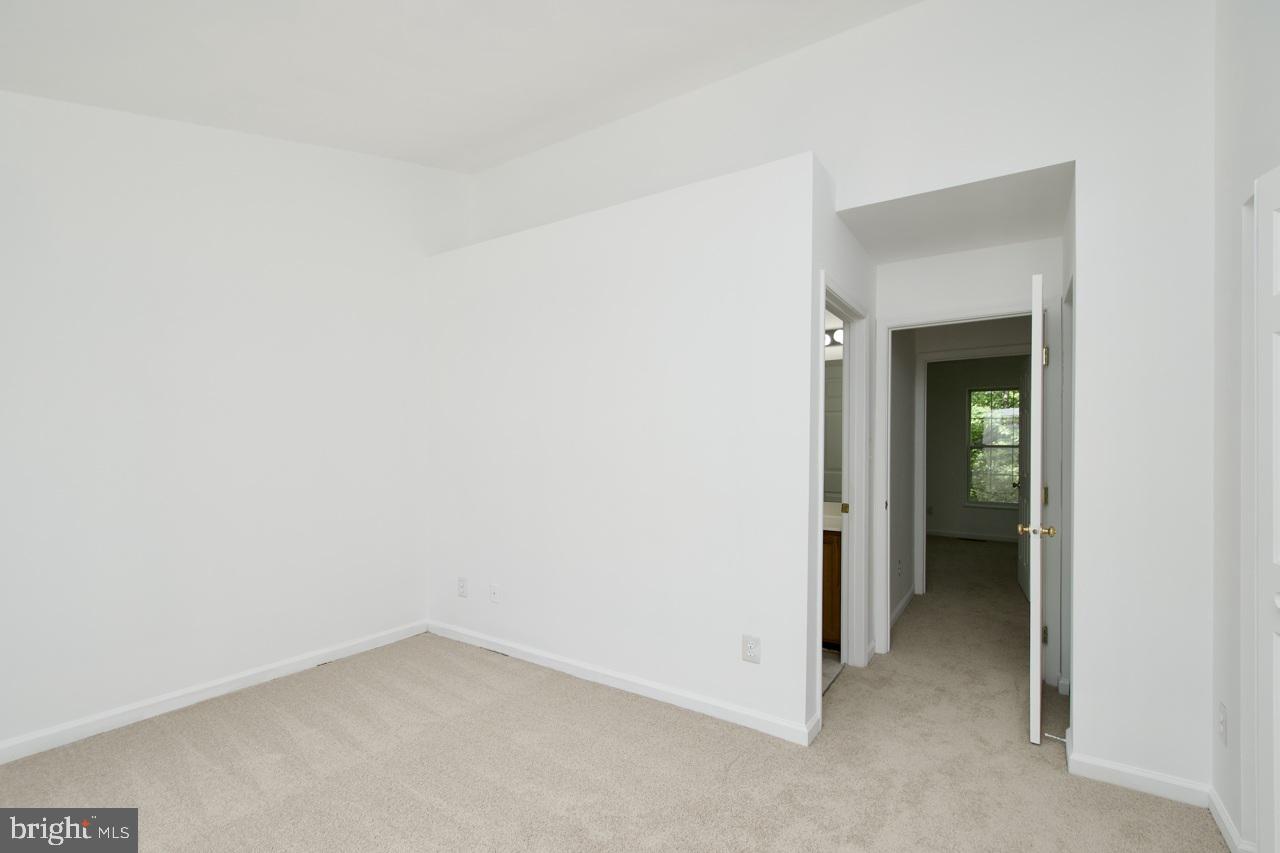 1849 TIGER LILY CIR, WOODBRIDGE, Virginia 22192, 2 Bedrooms Bedrooms, ,3 BathroomsBathrooms,Residential,For sale,1849 TIGER LILY CIR,VAPW2094470 MLS # VAPW2094470