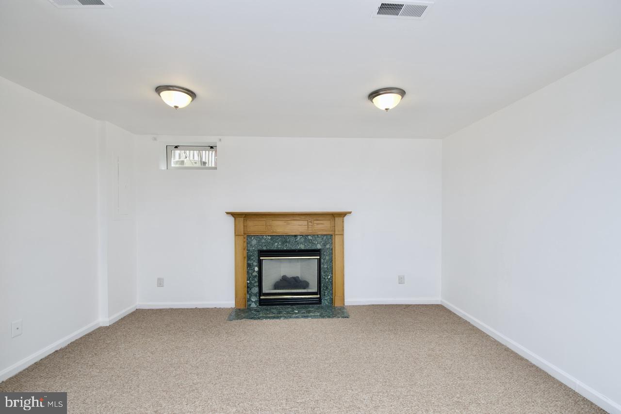 1849 TIGER LILY CIR, WOODBRIDGE, Virginia 22192, 2 Bedrooms Bedrooms, ,3 BathroomsBathrooms,Residential,For sale,1849 TIGER LILY CIR,VAPW2094470 MLS # VAPW2094470