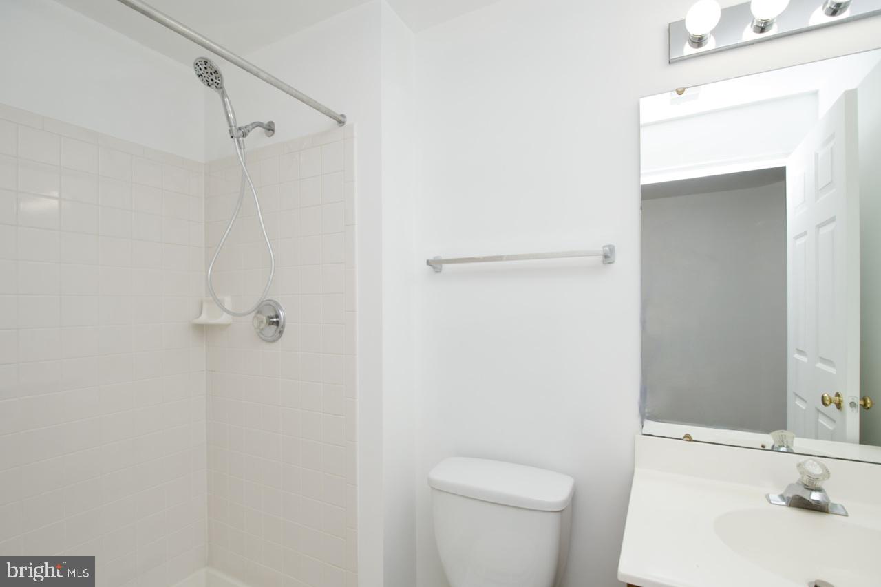 1849 TIGER LILY CIR, WOODBRIDGE, Virginia 22192, 2 Bedrooms Bedrooms, ,3 BathroomsBathrooms,Residential,For sale,1849 TIGER LILY CIR,VAPW2094470 MLS # VAPW2094470