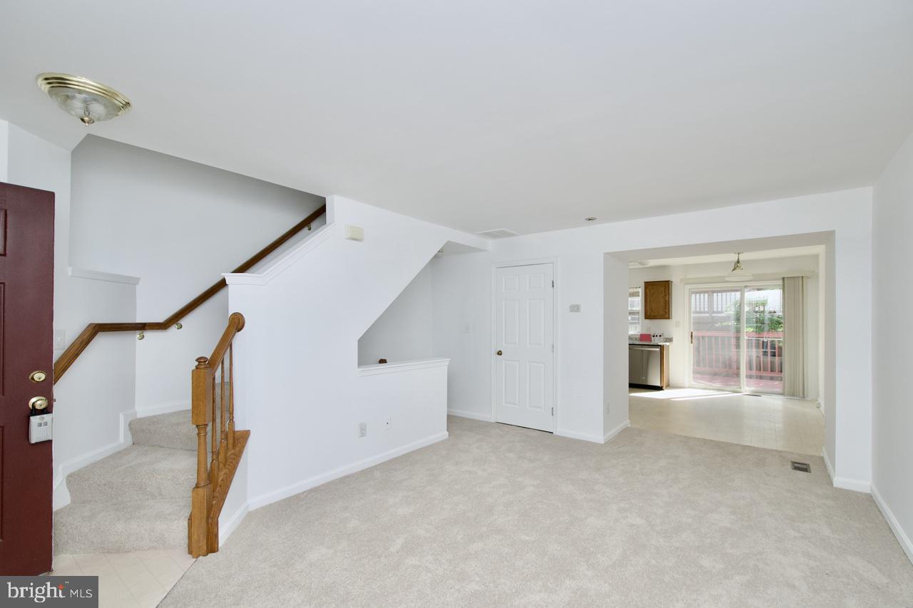 1849 TIGER LILY CIR, WOODBRIDGE, Virginia 22192, 2 Bedrooms Bedrooms, ,3 BathroomsBathrooms,Residential,For sale,1849 TIGER LILY CIR,VAPW2094470 MLS # VAPW2094470