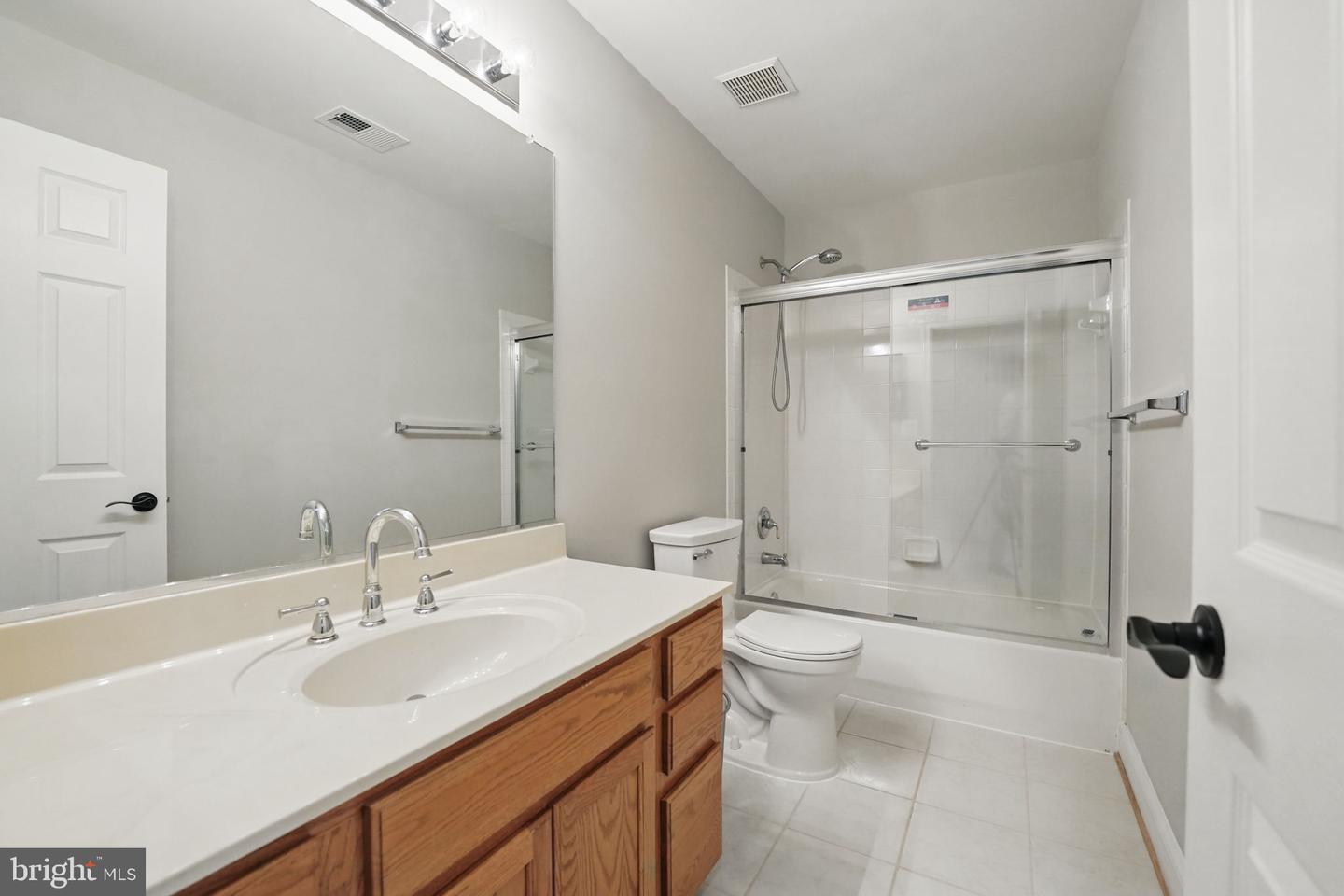 25546 CHILMARK DR, CHANTILLY, Virginia 20152, 4 Bedrooms Bedrooms, ,3 BathroomsBathrooms,Residential,For sale,25546 CHILMARK DR,VALO2096158 MLS # VALO2096158