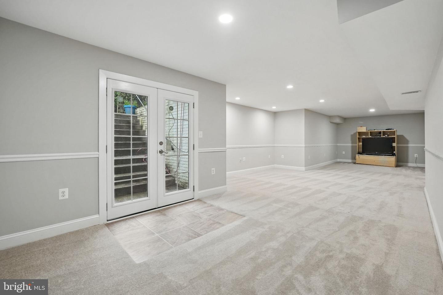 25546 CHILMARK DR, CHANTILLY, Virginia 20152, 4 Bedrooms Bedrooms, ,3 BathroomsBathrooms,Residential,For sale,25546 CHILMARK DR,VALO2096158 MLS # VALO2096158