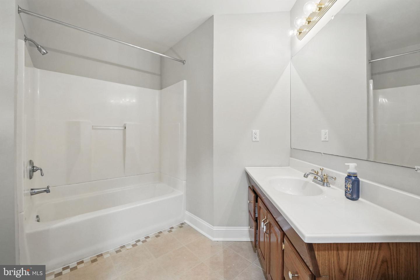 25546 CHILMARK DR, CHANTILLY, Virginia 20152, 4 Bedrooms Bedrooms, ,3 BathroomsBathrooms,Residential,For sale,25546 CHILMARK DR,VALO2096158 MLS # VALO2096158