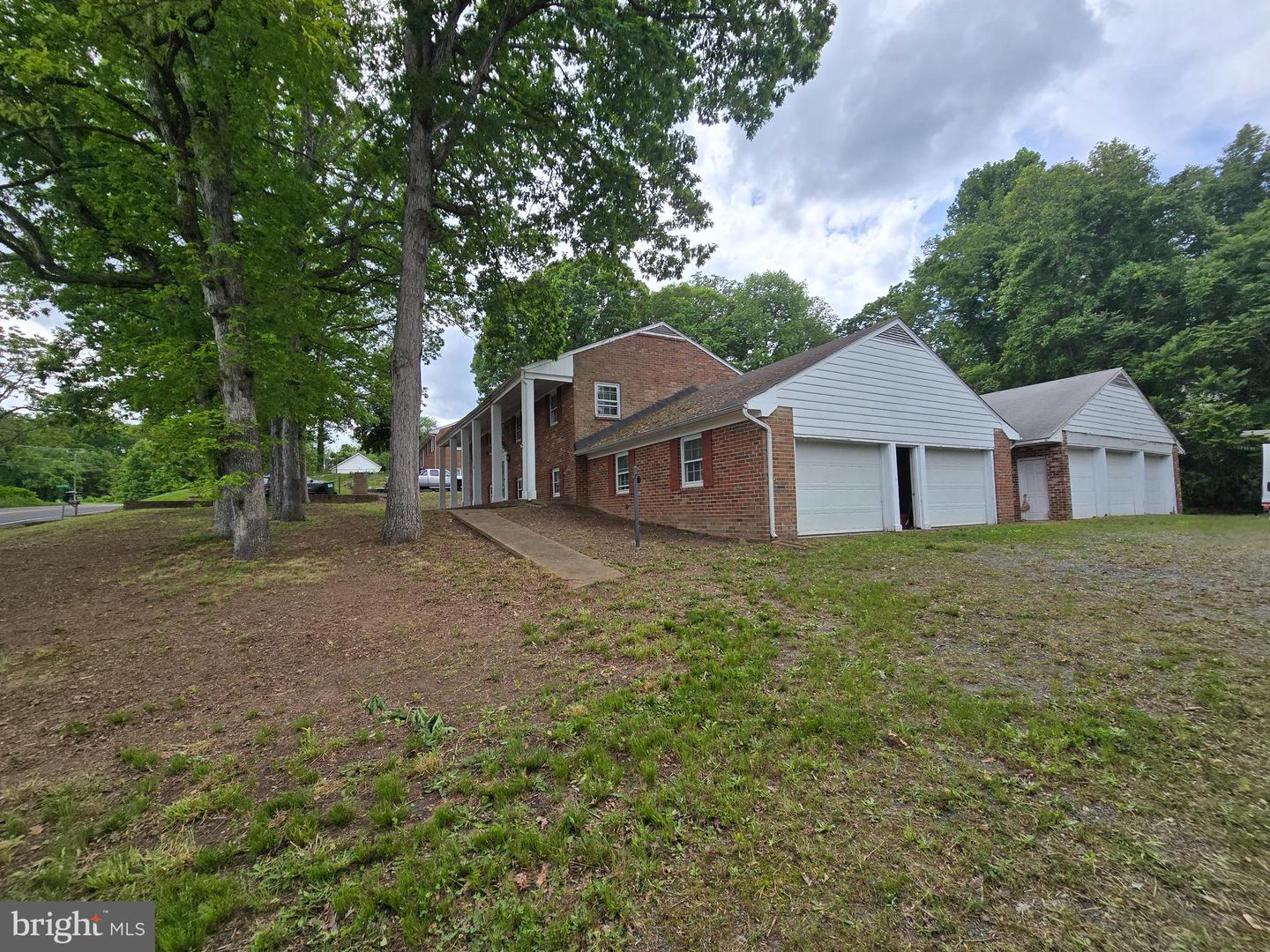 1215 FORBES ST, FREDERICKSBURG, Virginia 22405, 4 Bedrooms Bedrooms, ,3 BathroomsBathrooms,Residential,For sale,1215 FORBES ST,VAST2038732 MLS # VAST2038732