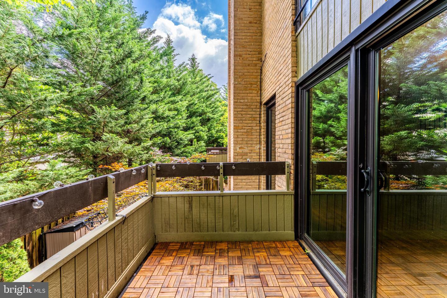 3131 EAKIN PARK CT, FAIRFAX, Virginia 22031, 3 Bedrooms Bedrooms, 8 Rooms Rooms,2 BathroomsBathrooms,Residential,For sale,3131 EAKIN PARK CT,VAFX2240264 MLS # VAFX2240264