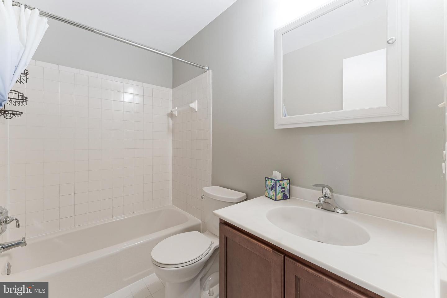 3131 EAKIN PARK CT, FAIRFAX, Virginia 22031, 3 Bedrooms Bedrooms, 8 Rooms Rooms,2 BathroomsBathrooms,Residential,For sale,3131 EAKIN PARK CT,VAFX2240264 MLS # VAFX2240264