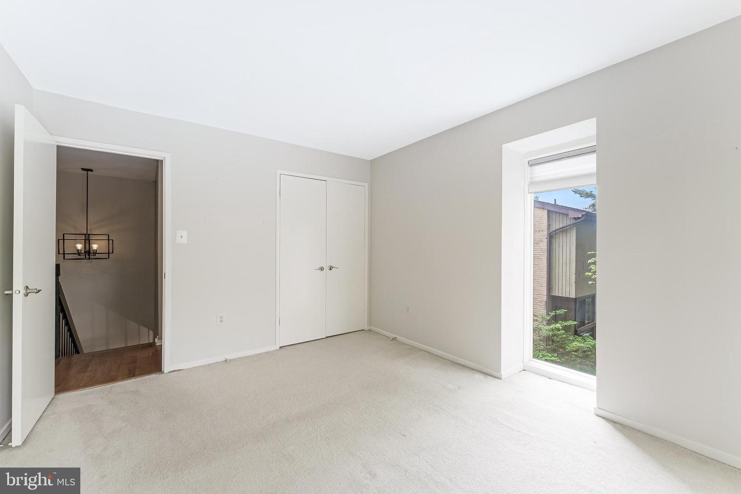 3131 EAKIN PARK CT, FAIRFAX, Virginia 22031, 3 Bedrooms Bedrooms, 8 Rooms Rooms,2 BathroomsBathrooms,Residential,For sale,3131 EAKIN PARK CT,VAFX2240264 MLS # VAFX2240264