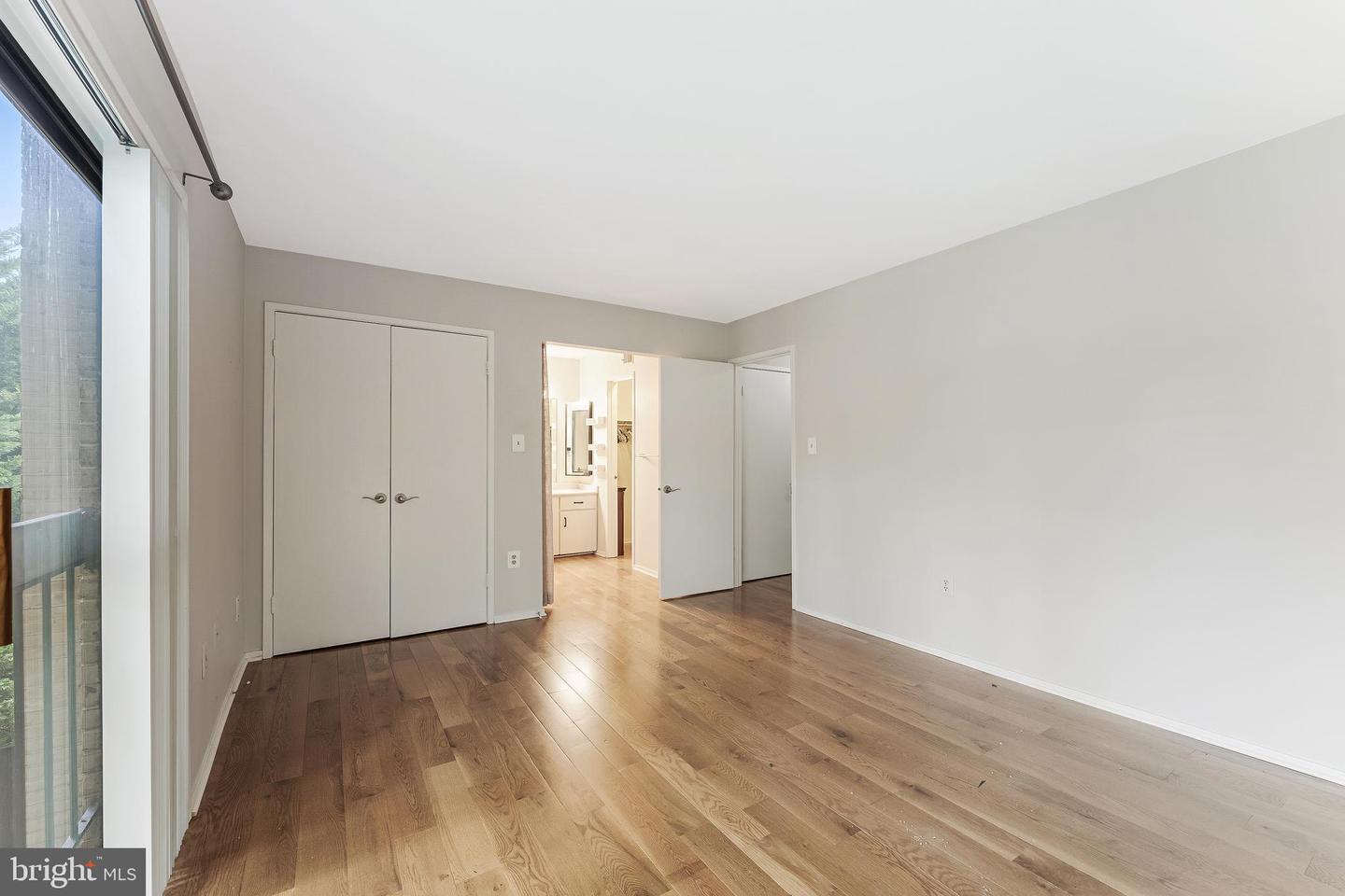 3131 EAKIN PARK CT, FAIRFAX, Virginia 22031, 3 Bedrooms Bedrooms, 8 Rooms Rooms,2 BathroomsBathrooms,Residential,For sale,3131 EAKIN PARK CT,VAFX2240264 MLS # VAFX2240264