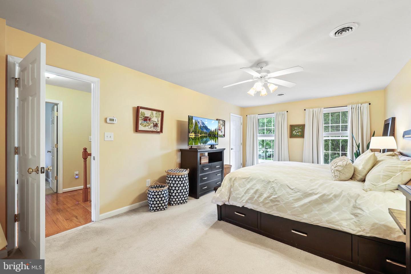 135 GREENWAY ST, FREDERICKSBURG, Virginia 22405, 4 Bedrooms Bedrooms, ,2 BathroomsBathrooms,Residential,For sale,135 GREENWAY ST,VAST2038744 MLS # VAST2038744