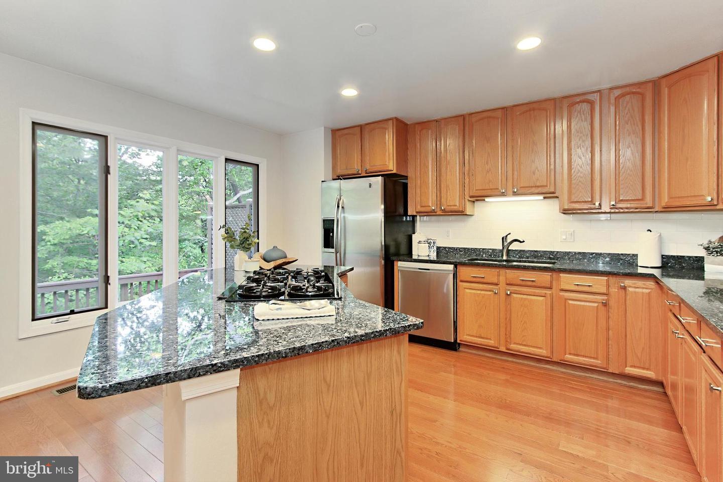 7224 OLDE LANTERN WAY, SPRINGFIELD, Virginia 22152, 3 Bedrooms Bedrooms, ,3 BathroomsBathrooms,Residential,For sale,7224 OLDE LANTERN WAY,VAFX2240292 MLS # VAFX2240292