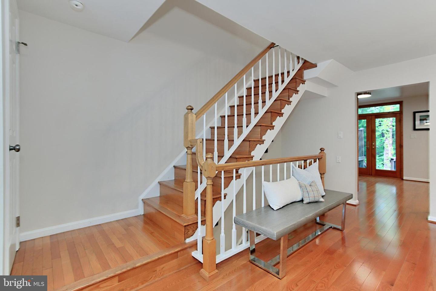 7224 OLDE LANTERN WAY, SPRINGFIELD, Virginia 22152, 3 Bedrooms Bedrooms, ,3 BathroomsBathrooms,Residential,For sale,7224 OLDE LANTERN WAY,VAFX2240292 MLS # VAFX2240292