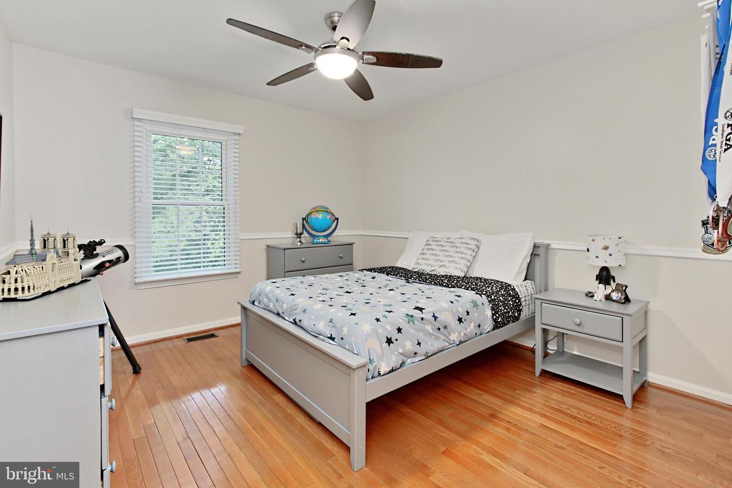 7224 OLDE LANTERN WAY, SPRINGFIELD, Virginia 22152, 3 Bedrooms Bedrooms, ,3 BathroomsBathrooms,Residential,For sale,7224 OLDE LANTERN WAY,VAFX2240292 MLS # VAFX2240292