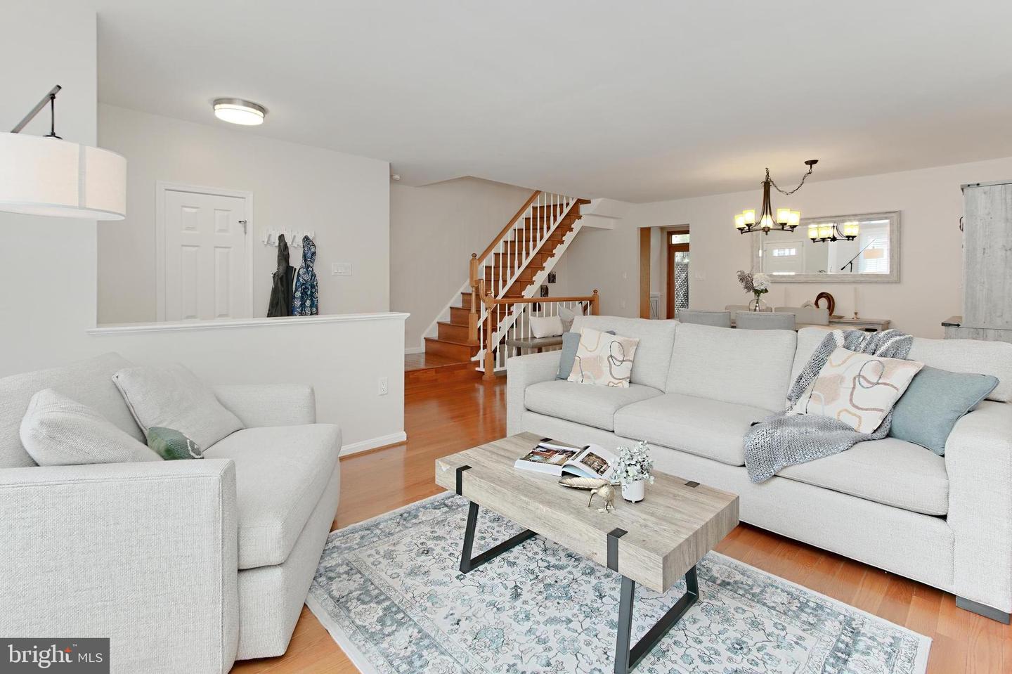 7224 OLDE LANTERN WAY, SPRINGFIELD, Virginia 22152, 3 Bedrooms Bedrooms, ,3 BathroomsBathrooms,Residential,For sale,7224 OLDE LANTERN WAY,VAFX2240292 MLS # VAFX2240292