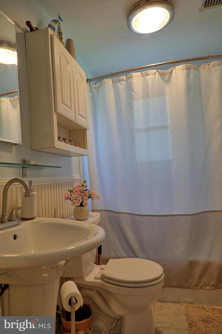14308 BRISTOW RD, MANASSAS, Virginia 20112, 2 Bedrooms Bedrooms, ,1 BathroomBathrooms,Residential,For sale,14308 BRISTOW RD,VAPW2094494 MLS # VAPW2094494