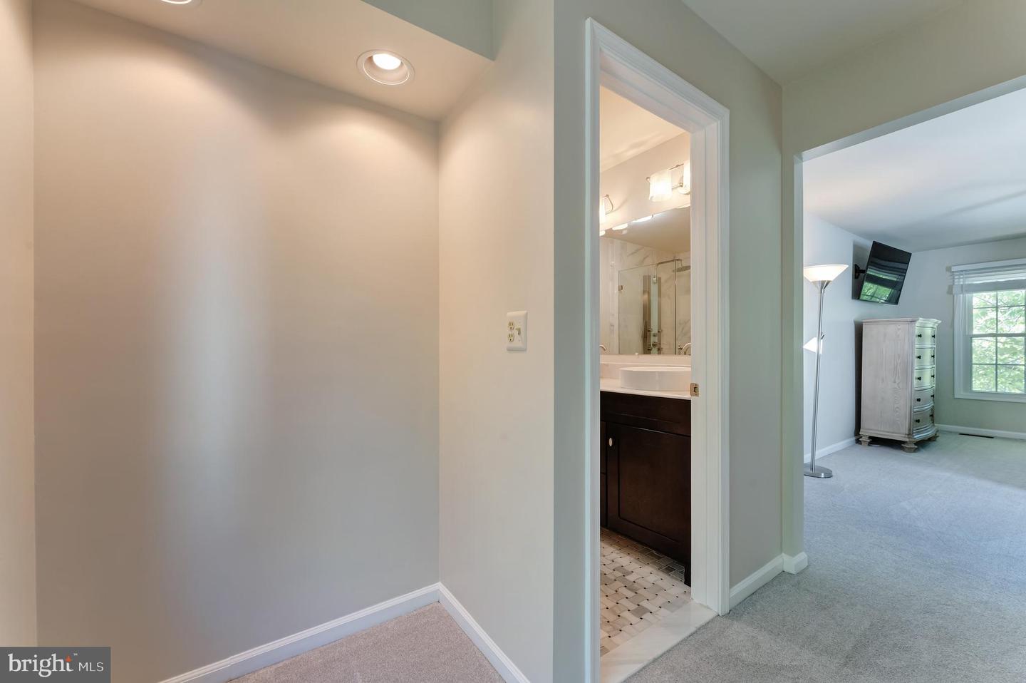 13826 SPRINGSTONE DR, CLIFTON, Virginia 20124, 4 Bedrooms Bedrooms, ,3 BathroomsBathrooms,Residential,For sale,13826 SPRINGSTONE DR,VAFX2240318 MLS # VAFX2240318