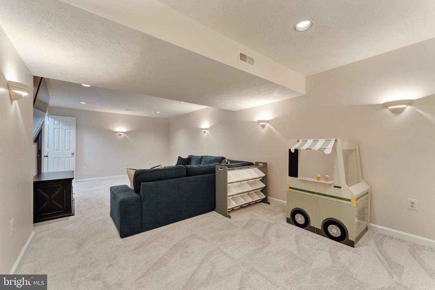 13826 SPRINGSTONE DR, CLIFTON, Virginia 20124, 4 Bedrooms Bedrooms, ,3 BathroomsBathrooms,Residential,For sale,13826 SPRINGSTONE DR,VAFX2240318 MLS # VAFX2240318