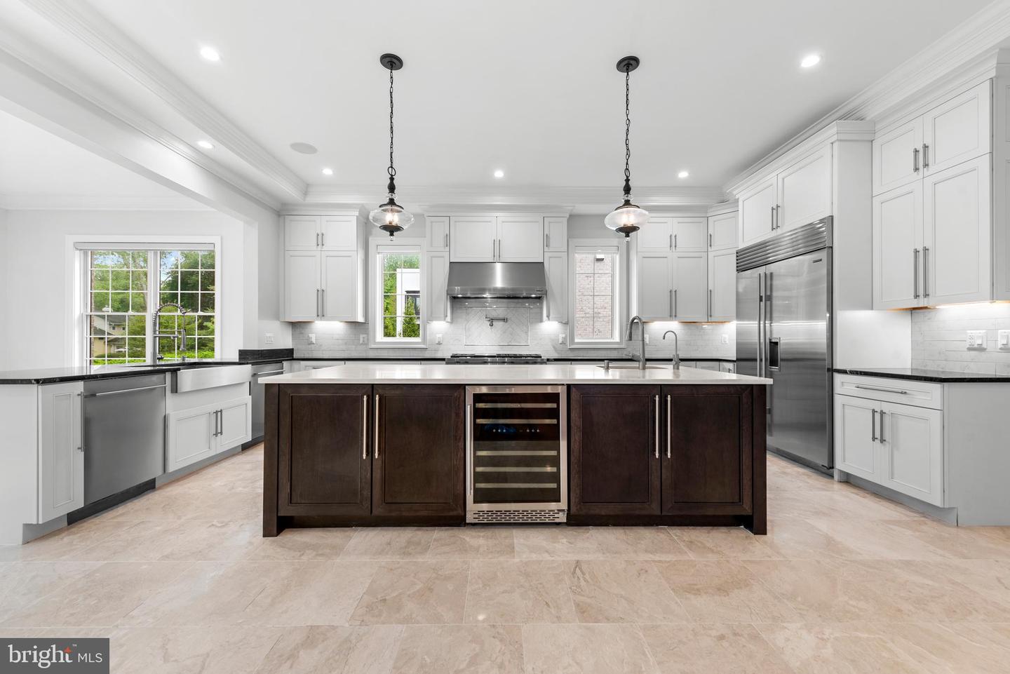 7003 CHURCHILL RD, MCLEAN, Virginia 22101, 7 Bedrooms Bedrooms, ,6 BathroomsBathrooms,Residential,For sale,7003 CHURCHILL RD,VAFX2240334 MLS # VAFX2240334