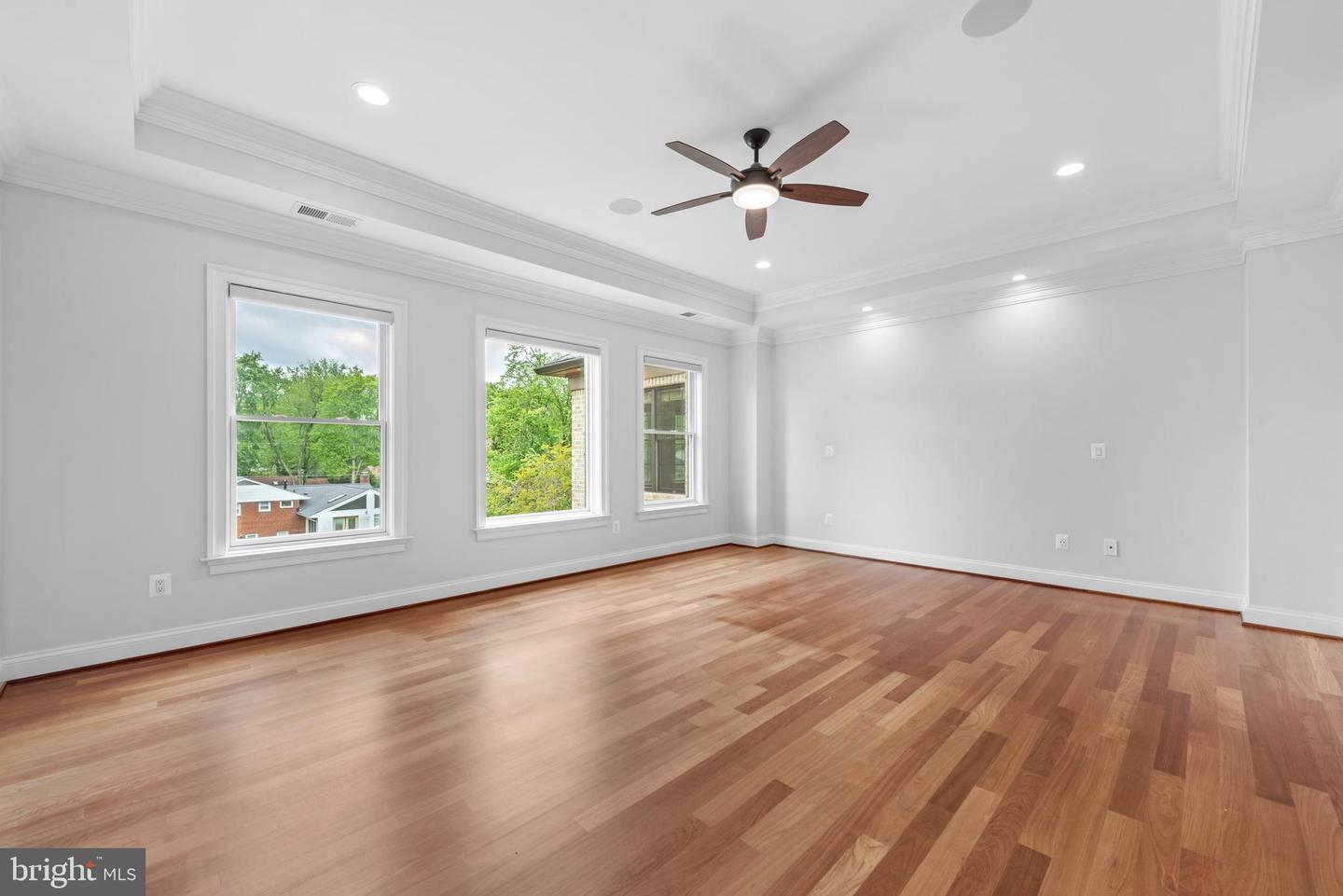 7003 CHURCHILL RD, MCLEAN, Virginia 22101, 7 Bedrooms Bedrooms, ,6 BathroomsBathrooms,Residential,For sale,7003 CHURCHILL RD,VAFX2240334 MLS # VAFX2240334