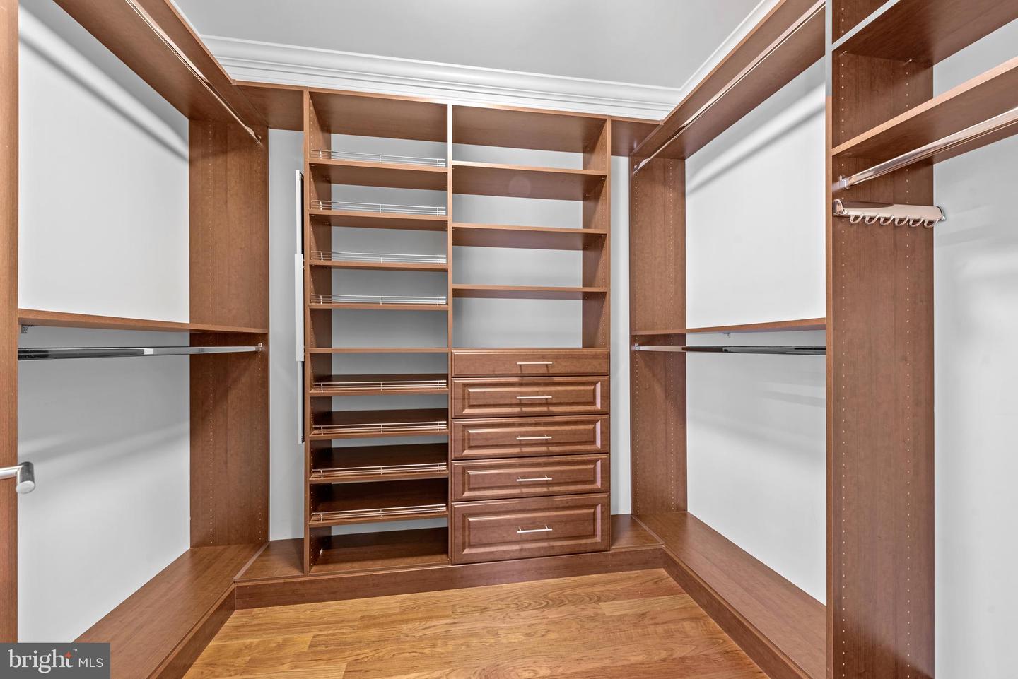 7003 CHURCHILL RD, MCLEAN, Virginia 22101, 7 Bedrooms Bedrooms, ,6 BathroomsBathrooms,Residential,For sale,7003 CHURCHILL RD,VAFX2240334 MLS # VAFX2240334