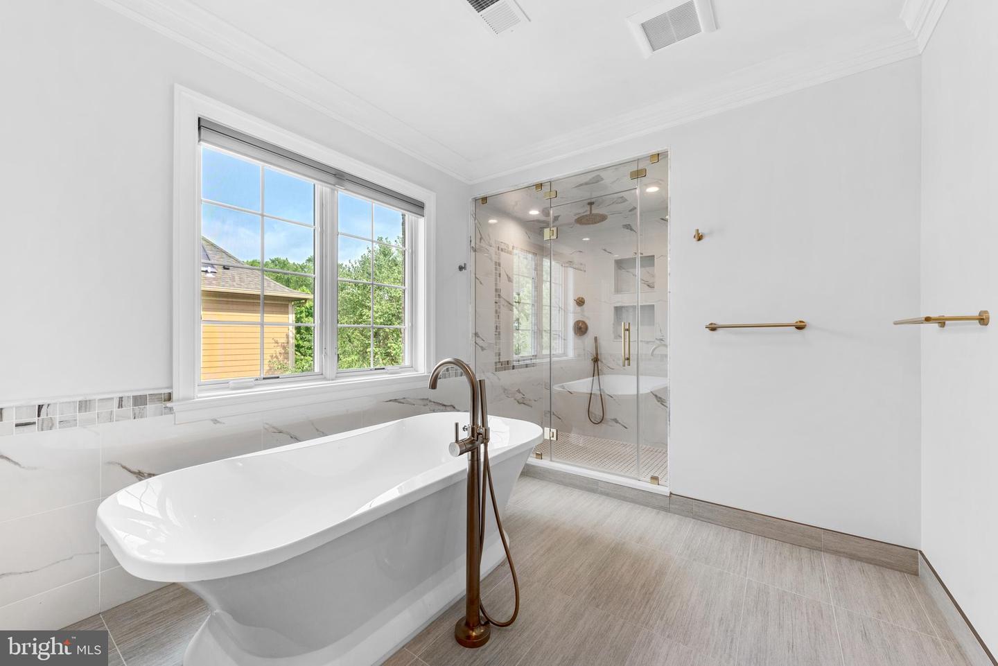 7003 CHURCHILL RD, MCLEAN, Virginia 22101, 7 Bedrooms Bedrooms, ,6 BathroomsBathrooms,Residential,For sale,7003 CHURCHILL RD,VAFX2240334 MLS # VAFX2240334