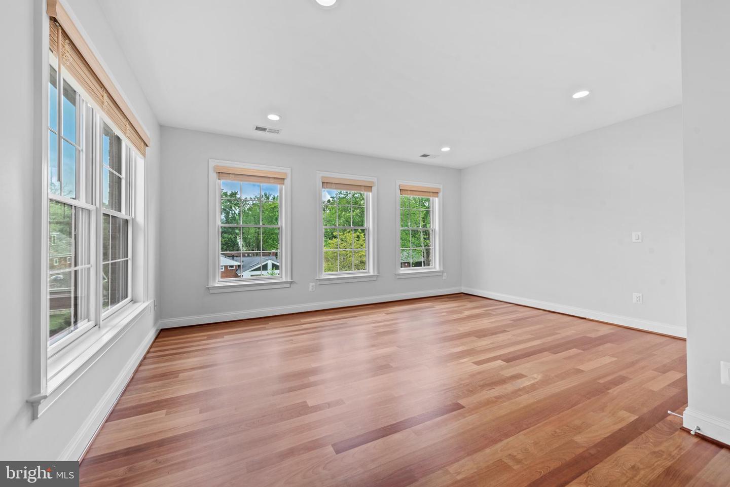 7003 CHURCHILL RD, MCLEAN, Virginia 22101, 7 Bedrooms Bedrooms, ,6 BathroomsBathrooms,Residential,For sale,7003 CHURCHILL RD,VAFX2240334 MLS # VAFX2240334